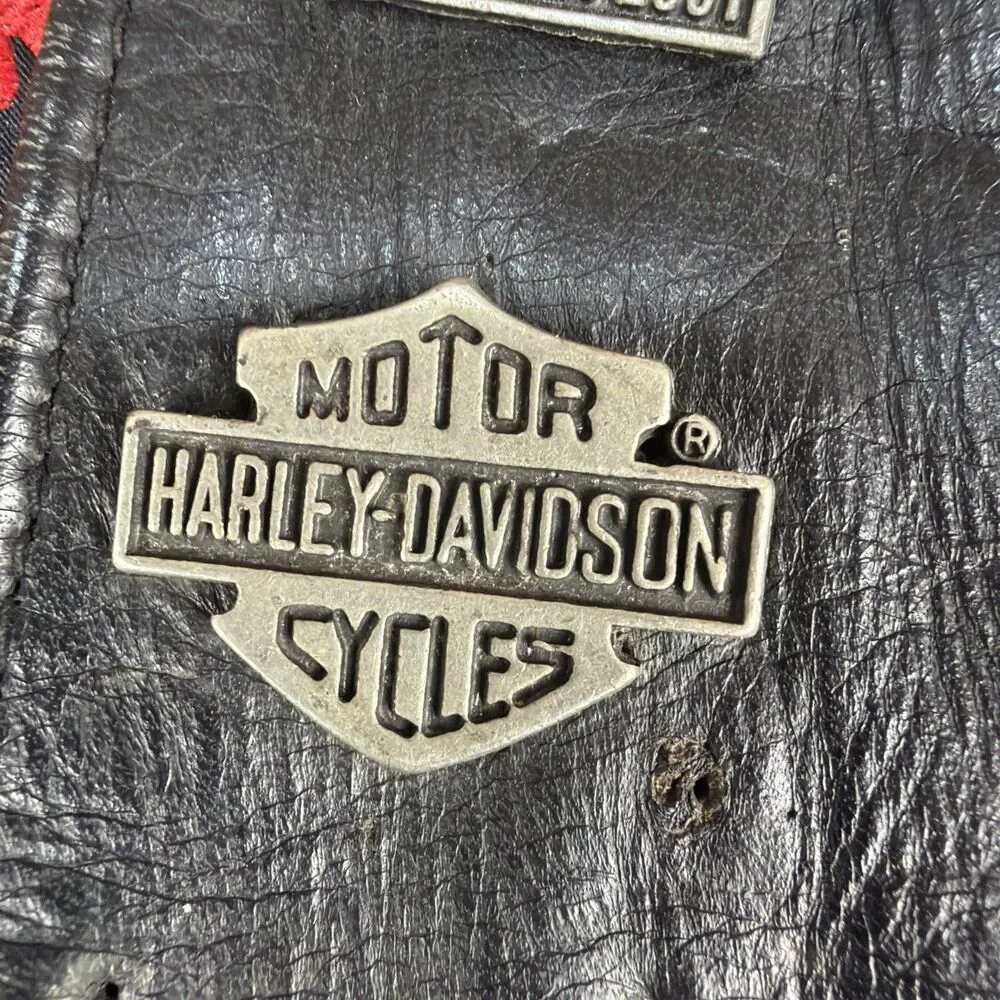 VTG Men Leather Vest Black Motorcycle Biker Sz Small Embossed Eagle 90’s w/Pins
